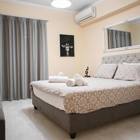 Kostas Home By Bill Apartments พาทรา ภายนอก รูปภาพ