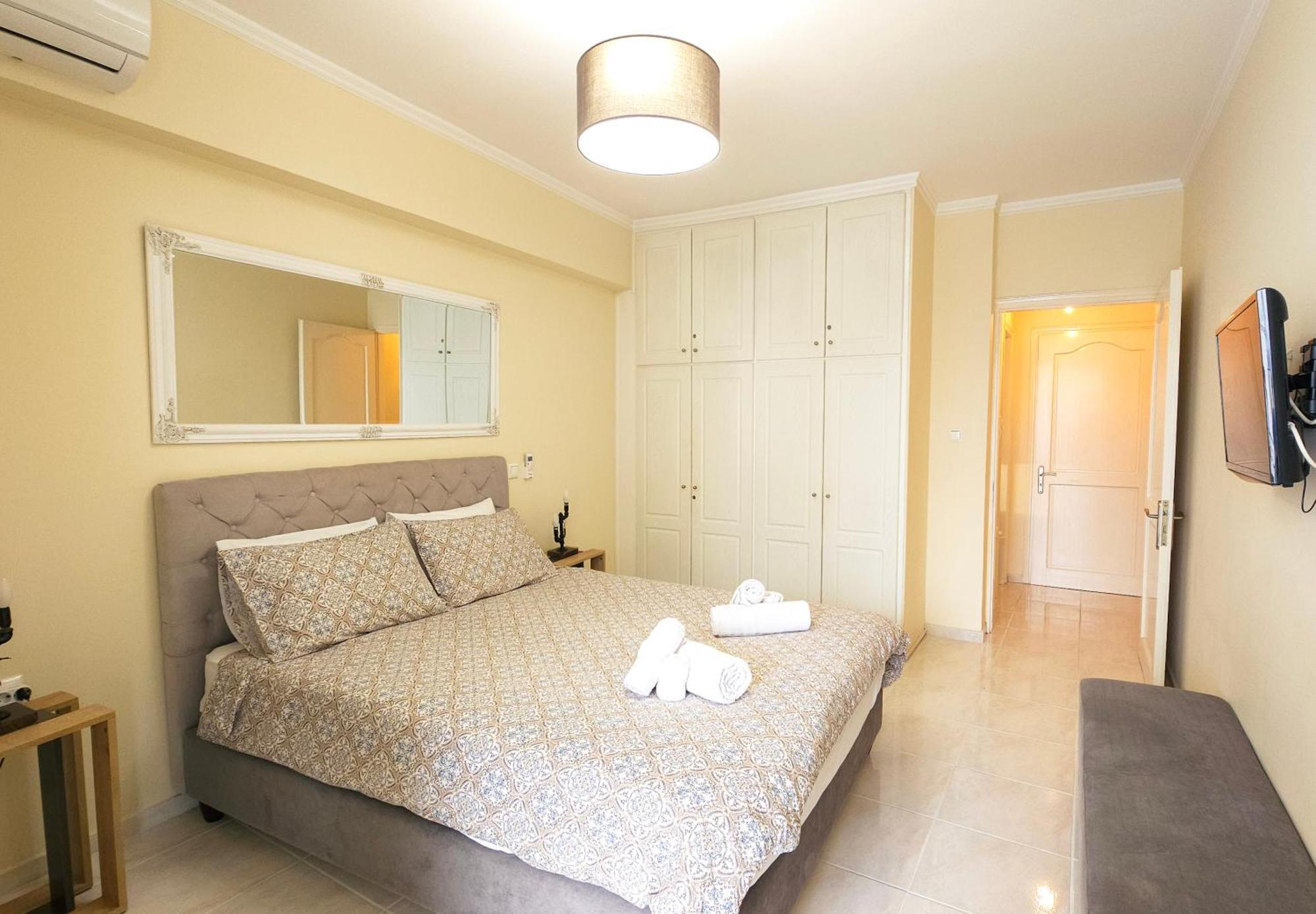 Kostas Home By Bill Apartments พาทรา ภายนอก รูปภาพ