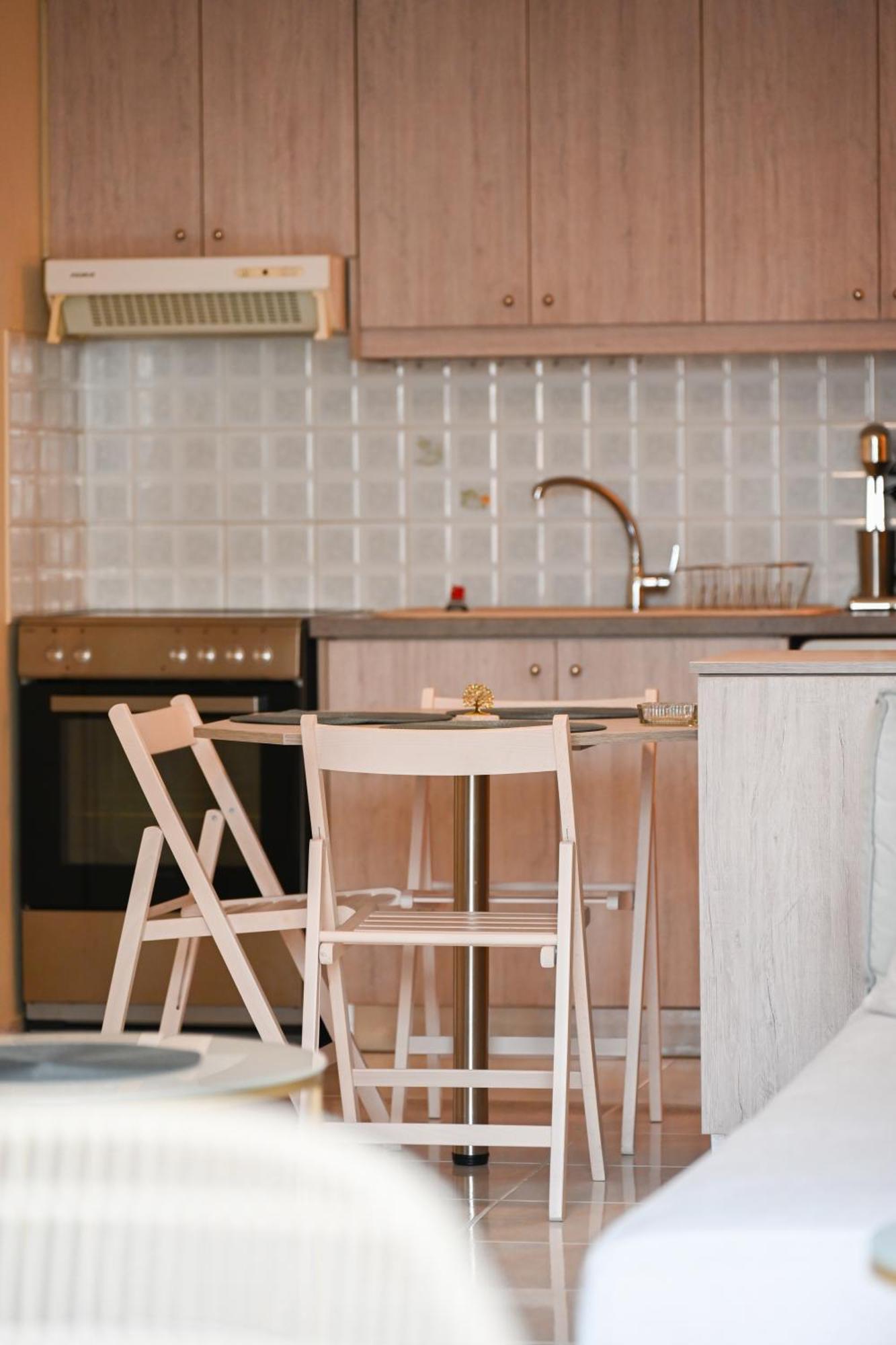 Kostas Home By Bill Apartments พาทรา ภายนอก รูปภาพ